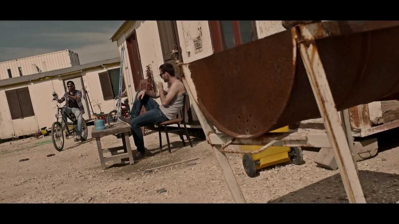 Edona Llalloshi & Miloti - Spontanisht - Official Video - EMFcreative