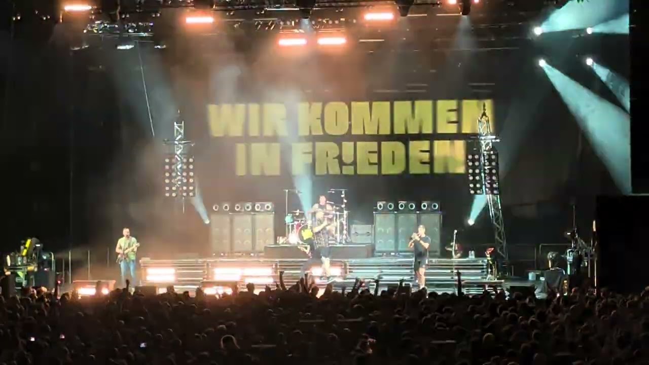 Feine Sahne Fischfilet - Wir kommen in Frieden (live Bamberg)