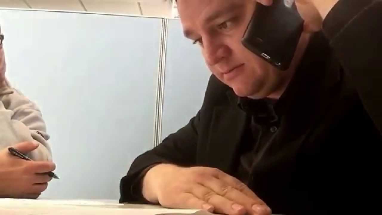 Sellchology - Jonathan Dawson making a follow up call and inviting a customer back in.