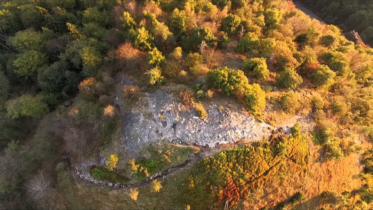 Přelet nad horou Klíč | Mt. Klíč fly-by | Drohnenflug über dem Berg Klíč - 760m (Czech Republic)
