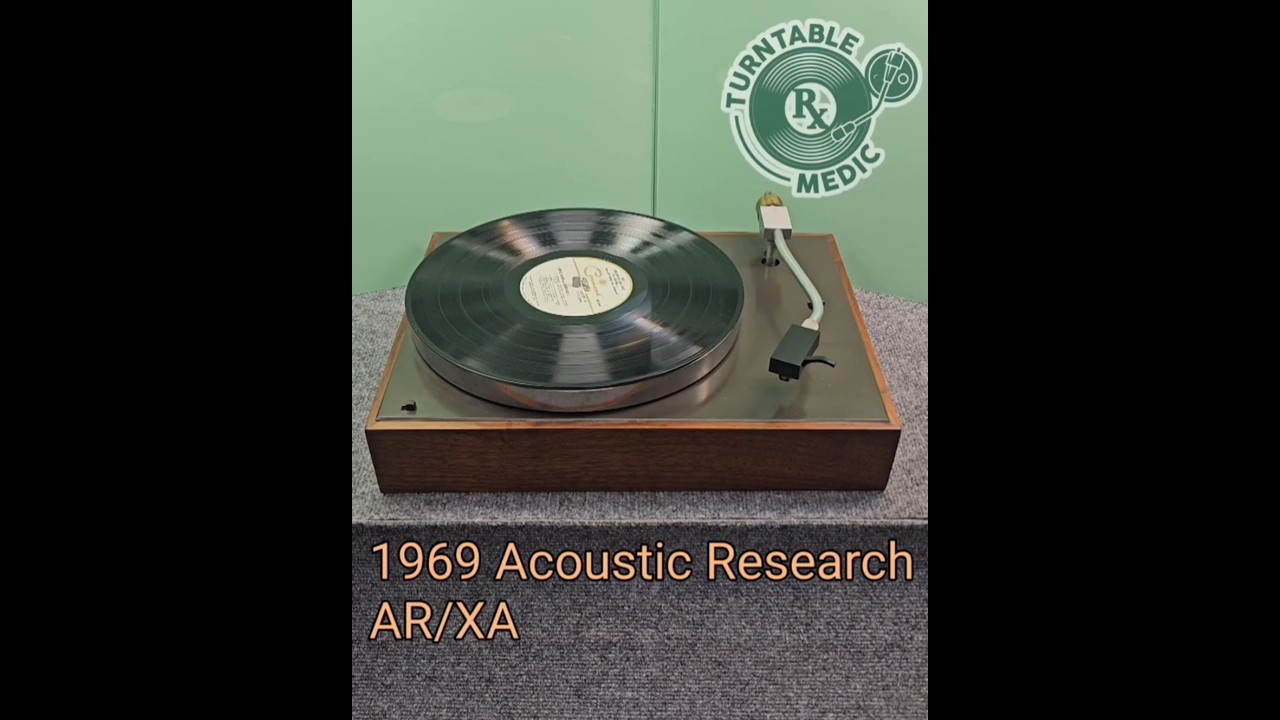 1969 Acoustic Research AR /XA Turntable