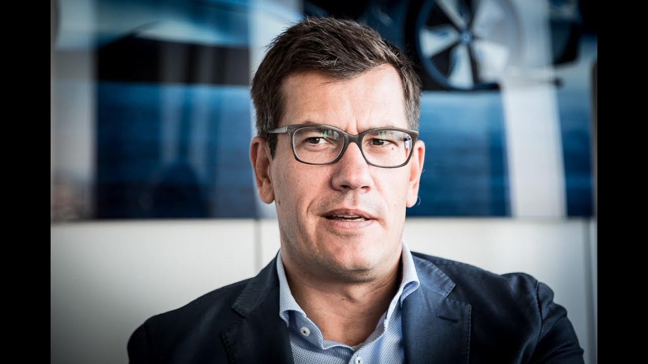 “Retrowerbung funktioniert nicht.” – BMW-Markenchef Jens Thiemer über Autowerbung früher und heute.
