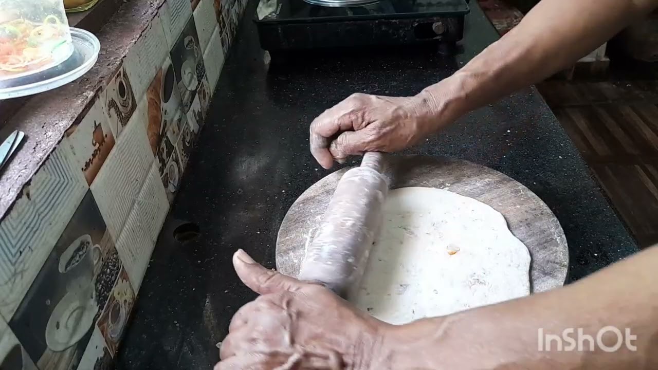 Mooli/Radish/Mullanki Paratha (മൂലി/റാഡിഷ്/മുള്ളങ്ക്കി പറോട്ടാ