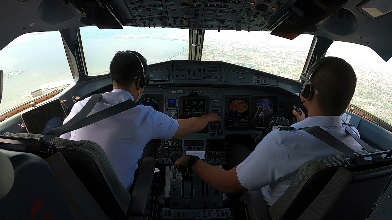 ATR 42-600 Approach and Landing by First Officer at Manila/RPLL RNP 06