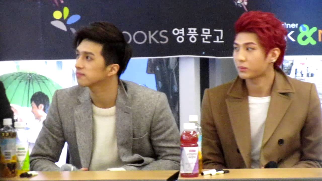 130127 VIXX Gimpo Fansign - Ken & Leo sing 아이돌하기 싫어