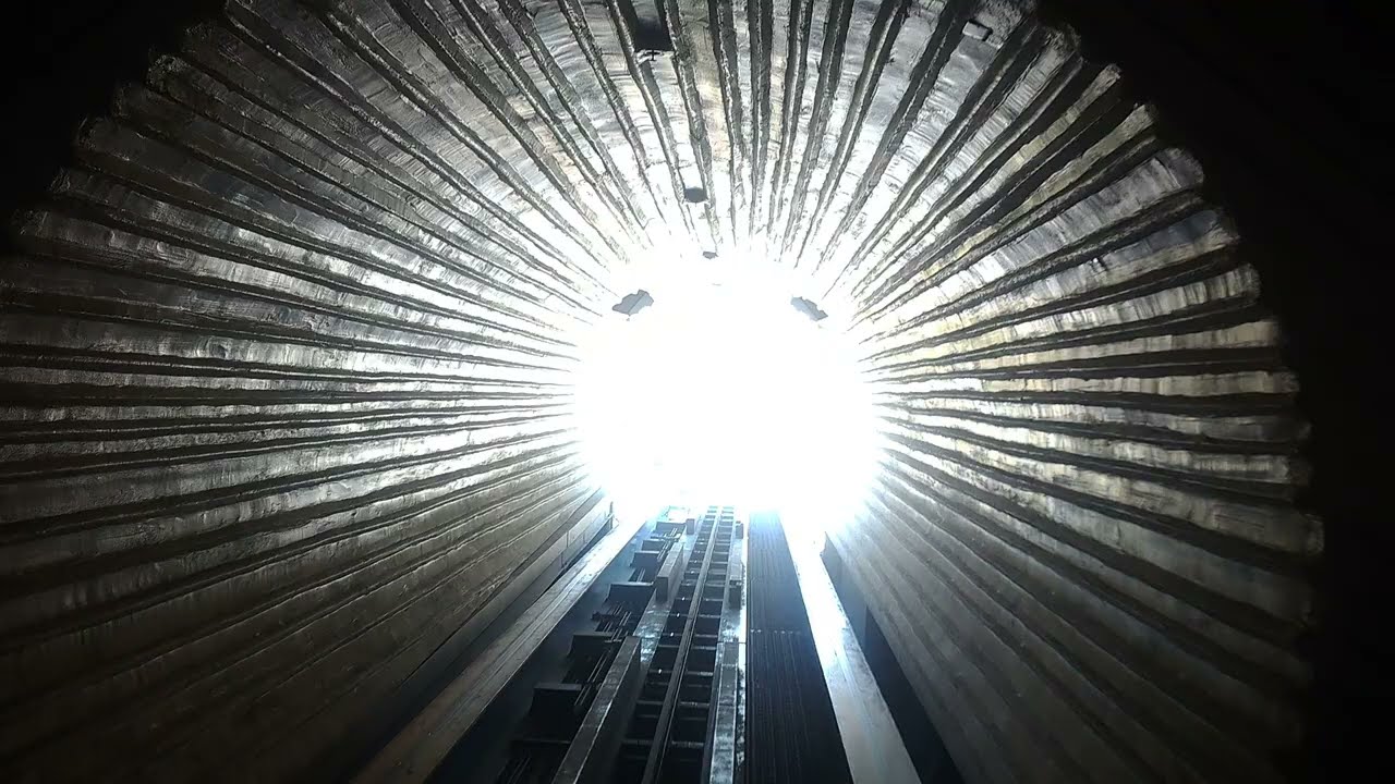 Superman: Escape From Krypton - Six Flags Magic Mountain - Front Row (4K HD POV) - September 2022