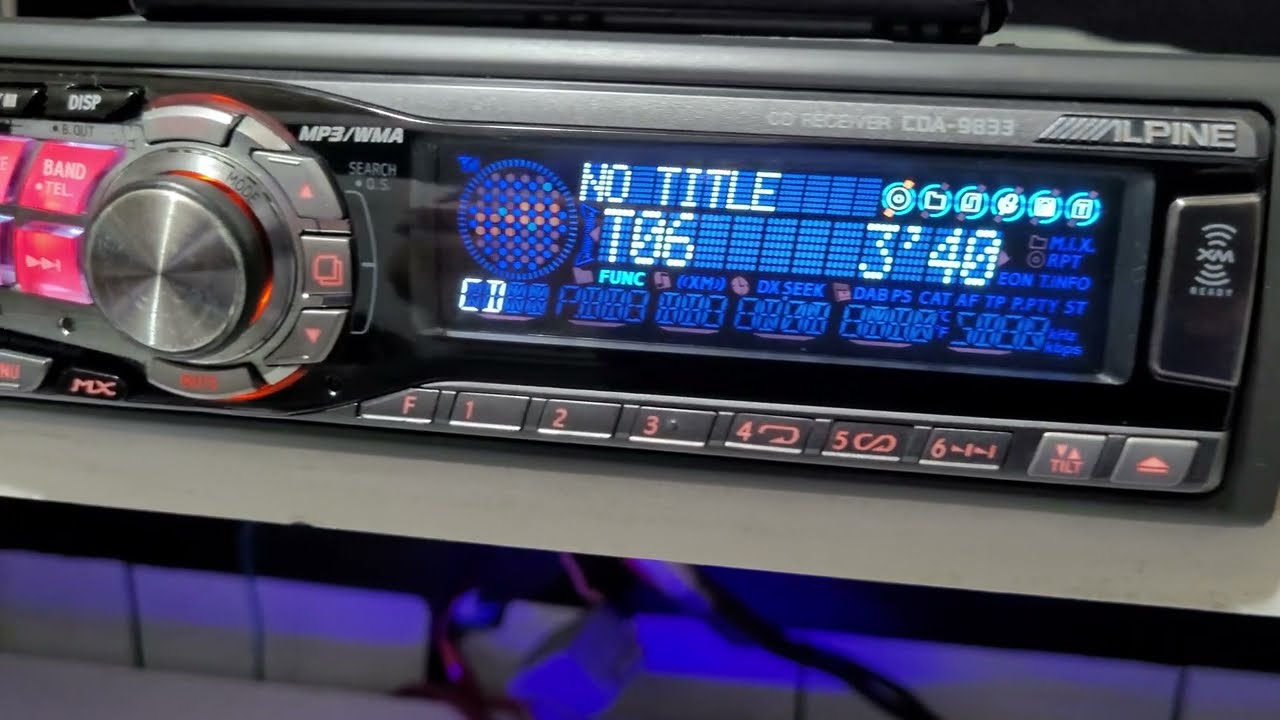 Alpine CDA-9833 + JBL GTQ 190 @modsbynuno