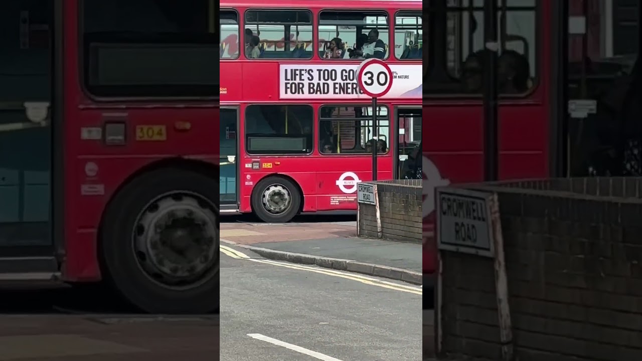 Volvo B9TL Wright Eclipse Gemini 2 London General WVL423 LX11FHW Route 157 Morden