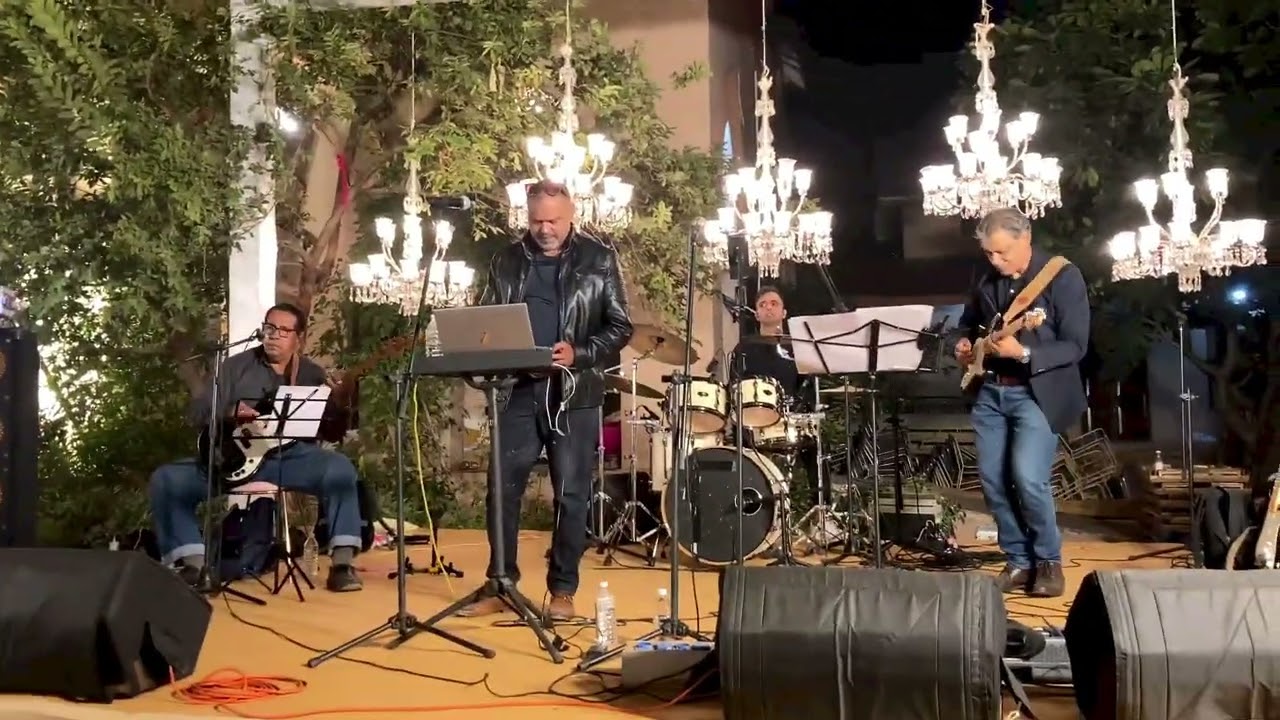 Besame Moucho played on a GR 55