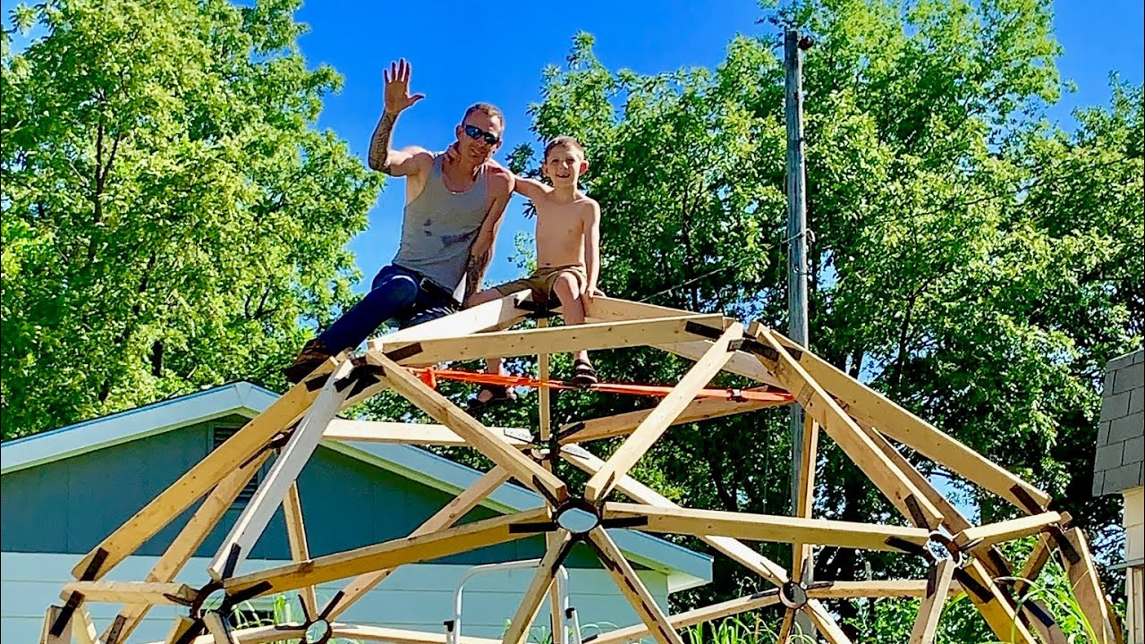Geodesic dome hubs