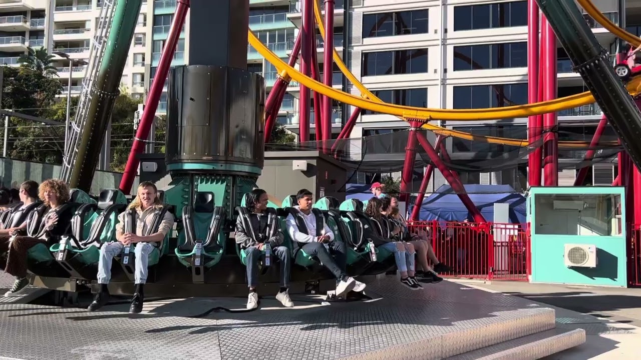 Sledgehammer ride in Luna Park Sydney #australia #sydney #lunapark #sledgehammer