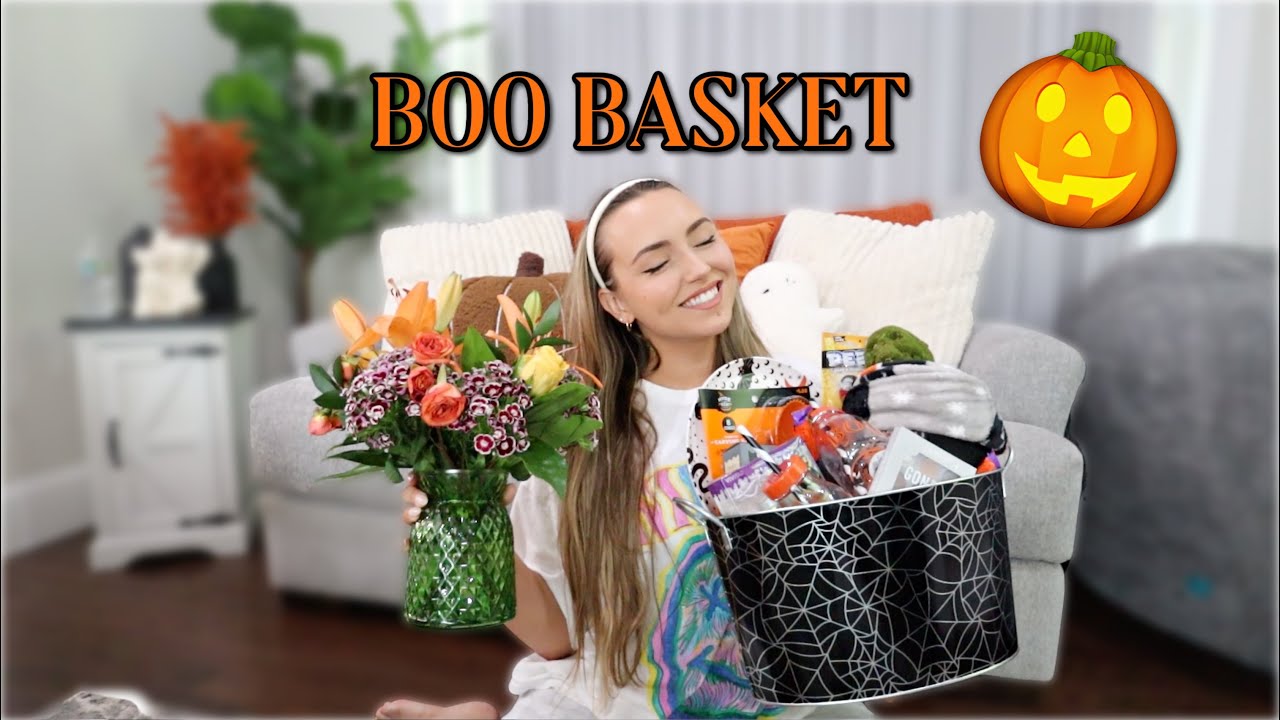 I SURPRISED MY GIRLFRIEND WITH A SPOOKY BASKET! *CUTEST REACTION*