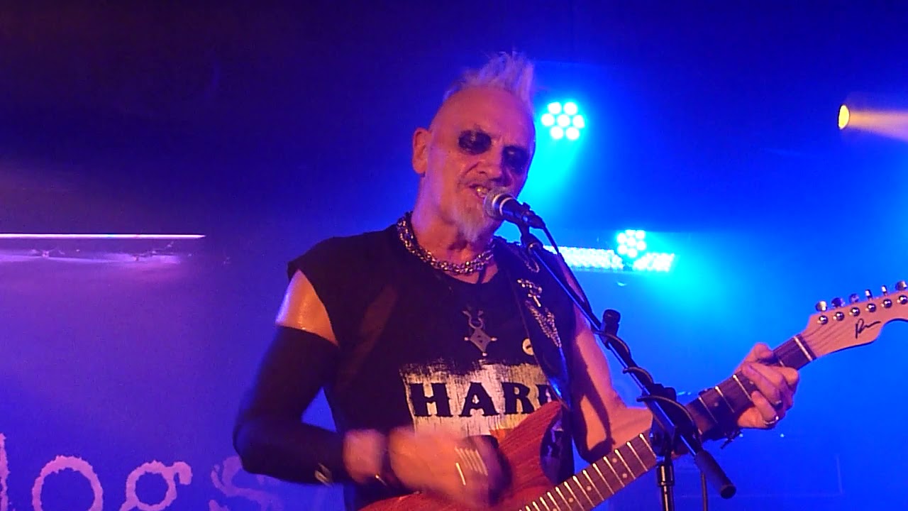 ZAL CLEMINSON'S SIN DOGS AT THE ORAN MOR,  GLASGOW, ON TUES 5th DECEMBER 2017. 2 OF 3