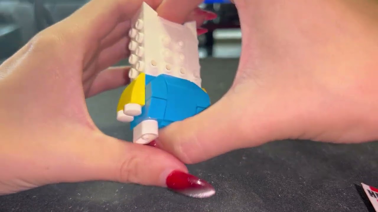 Hello Kitty Block Figure