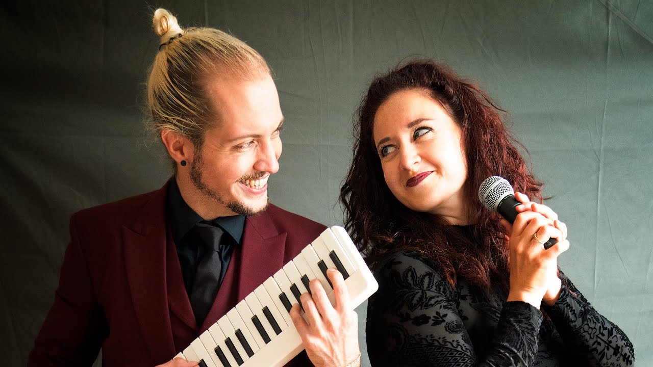 Laura & Lennie - Audition (The Fools who Dream) GERMAN