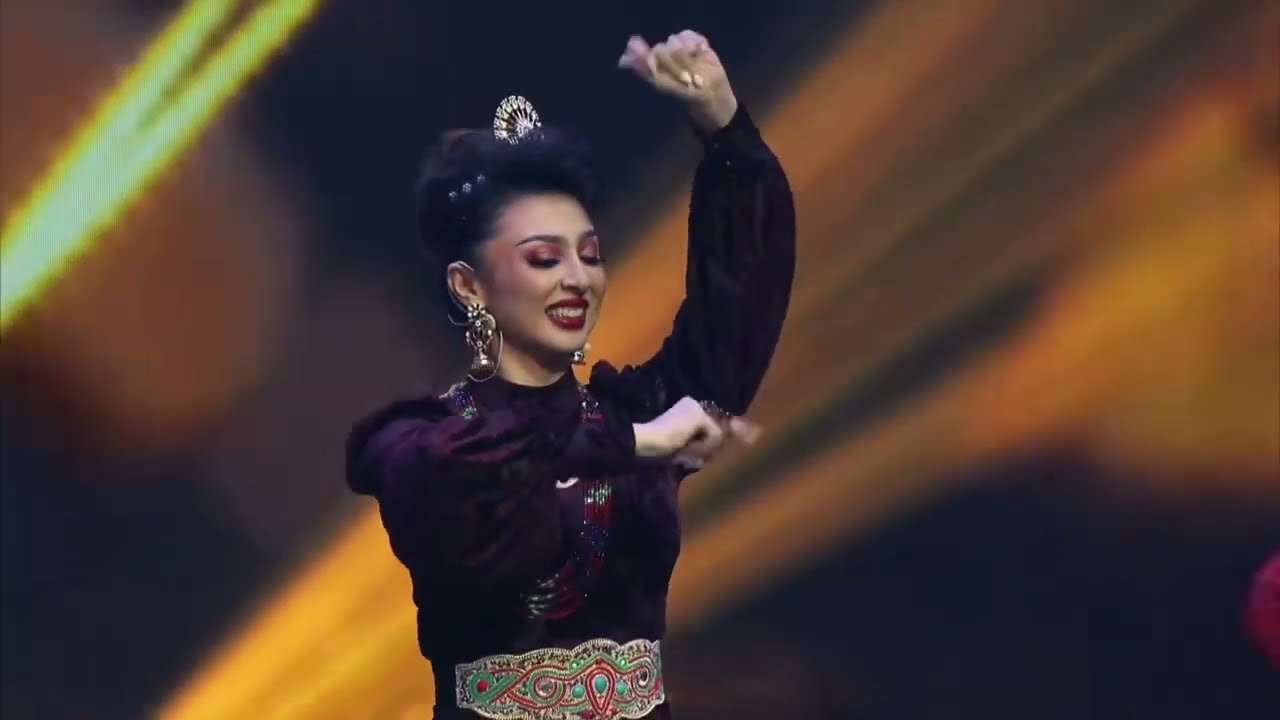 Reyhaning Bolay -  Zulhayat Ismayil | Uyghur Dance (English Subtitles)