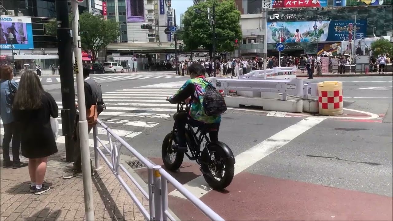 Shibuya Mark City & Tokyo&rsquo;s Busiest Crossing 🇯🇵 | Walk Through Shibuya, Japan