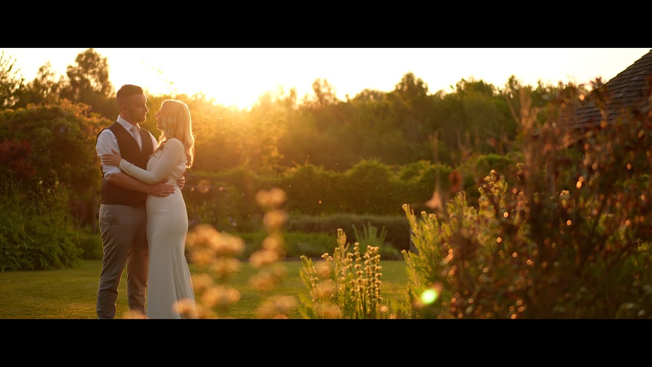 A Kent Wedding at The Gardens, Yalding / Luke & Caitlin