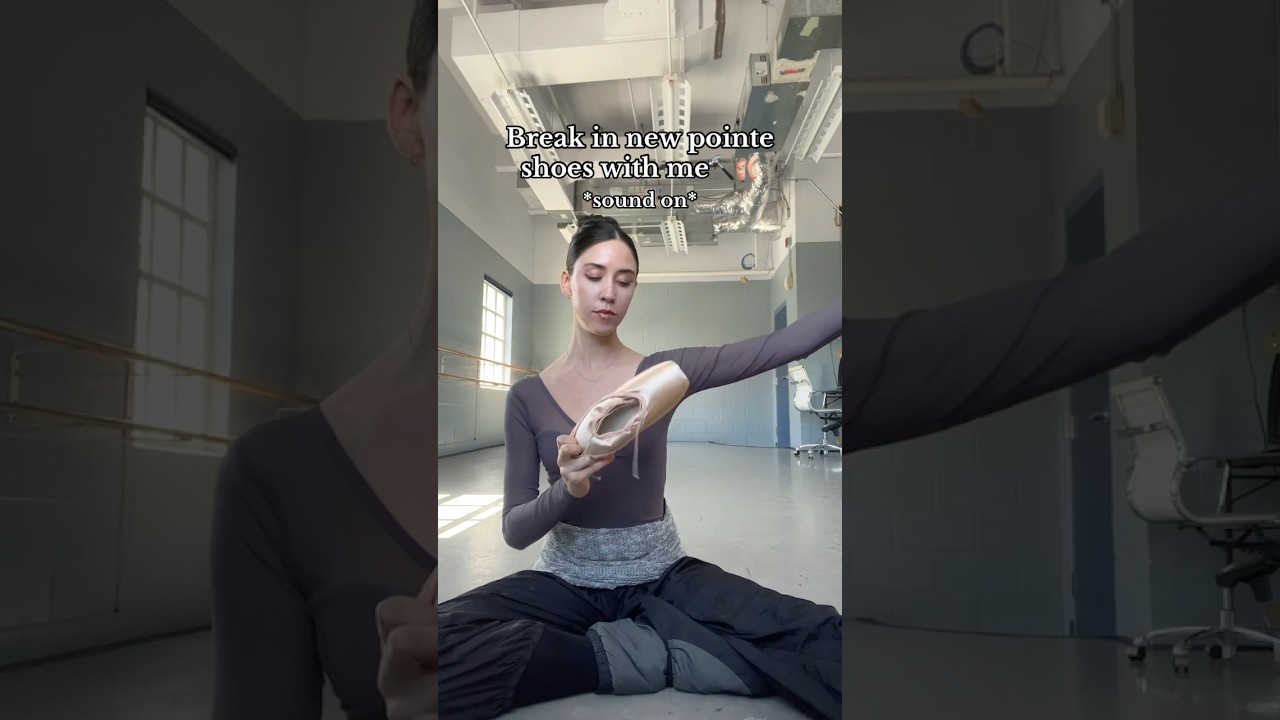 Pointe shoe ASMR🩰🔨😏 #ballet #ballerina #pointeshoes #balletdancer