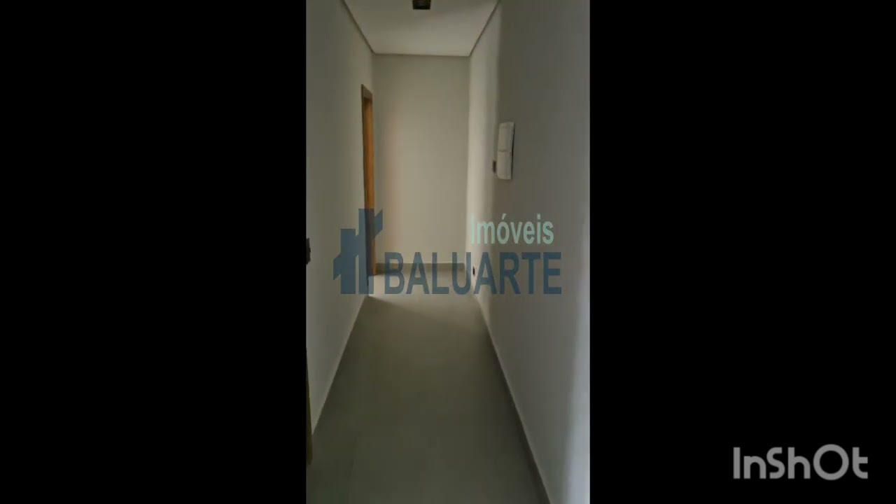 Casa nova, moderna, com piscina, espaçosa, luminosa e com potencial incrível !