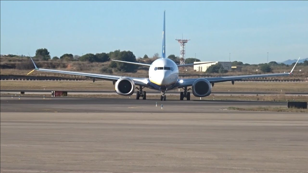 MAGNIFIC LANDING & TAKE OFF - BOEING 737 MAX8-200 RYANAIR | VALENCIA AIRPORT PLANE SPOTTING
