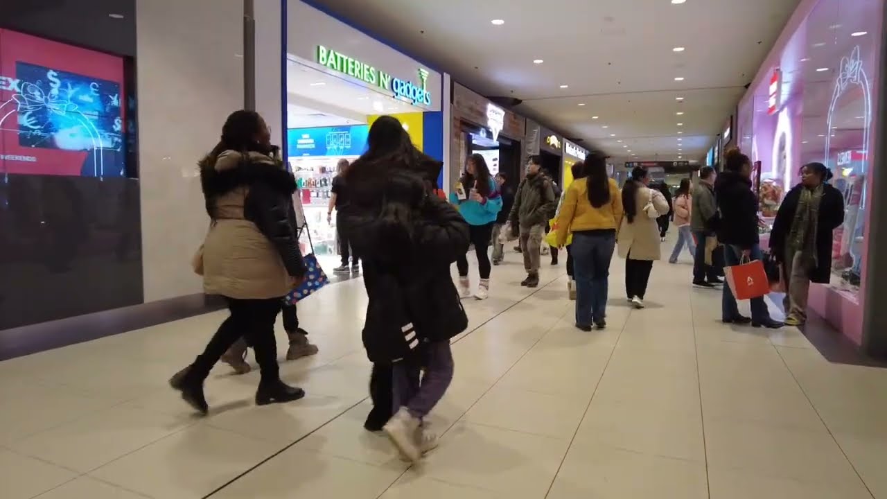 Cf Eaton Centre Mall 