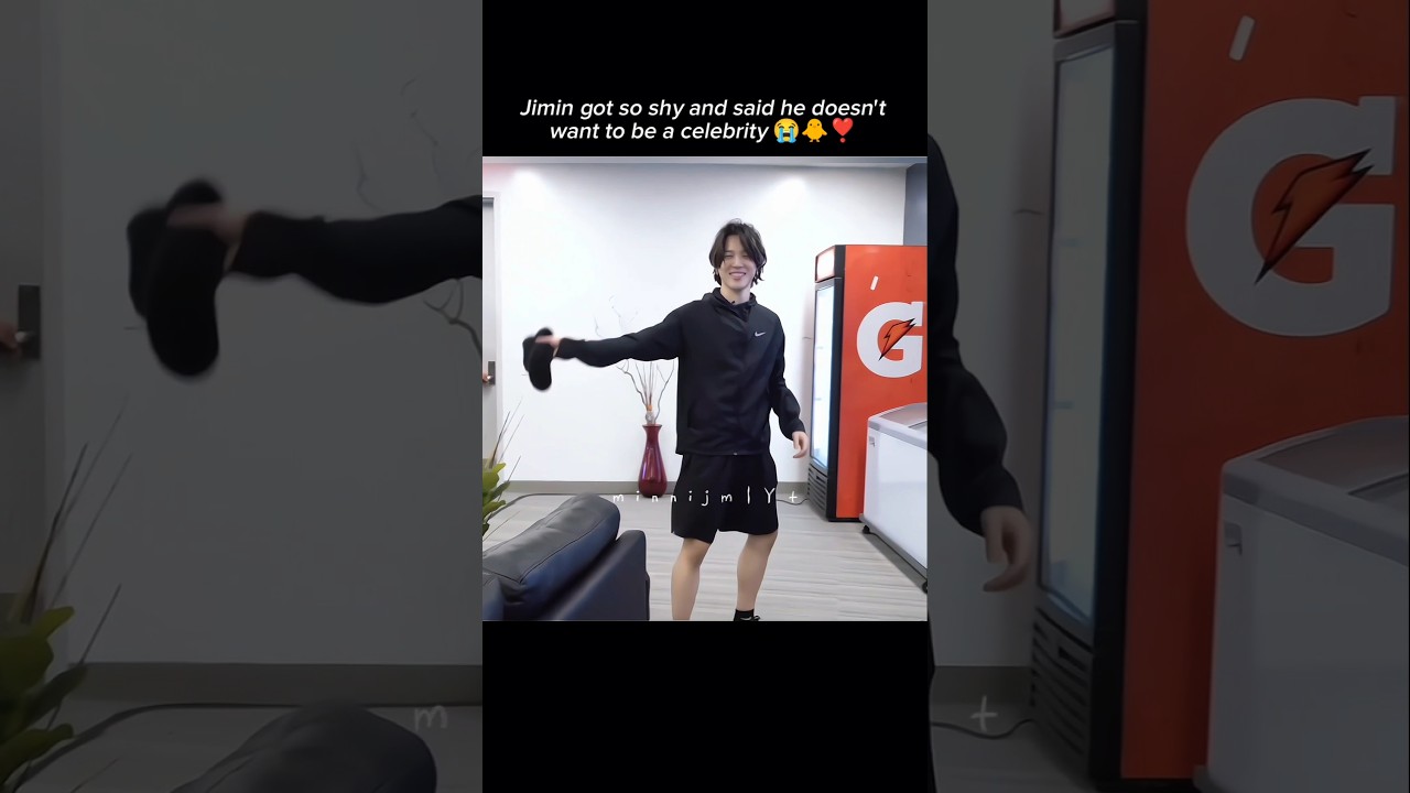 Jimin telling the staff to turn all the cameras off 🥲✨❣️ 