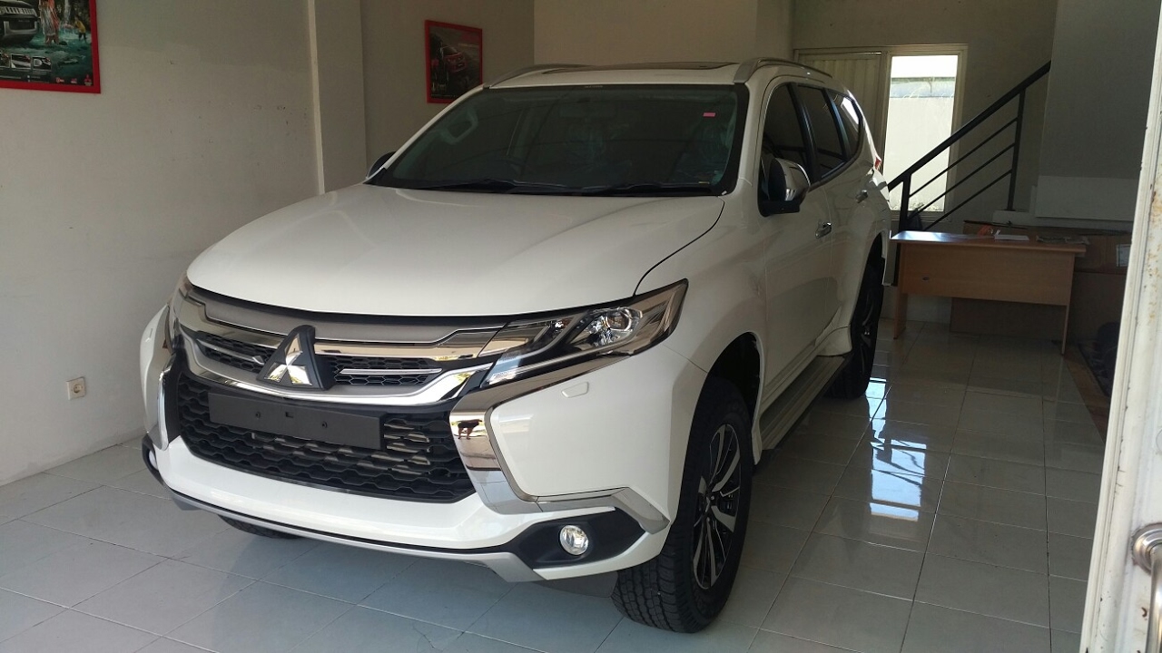 In Depth Tour Mitsubishi All New Pajero Sport Dakar 4x4 - Pajero Sport Termahal