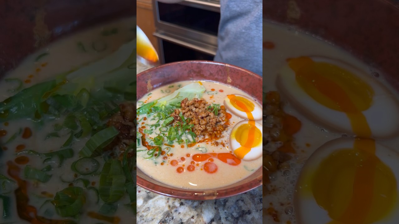 Creamy tan tan ramen 🍜