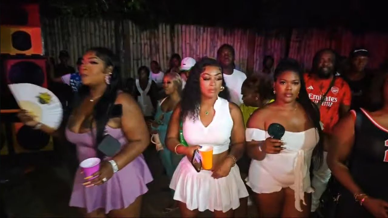 BRIGHT COLORS SEAVIEW GARDENS LIVE DANCEHALL #JAMAICA #DANCEHALL #PARTYS #LIVE #STREMING INTERVIEW