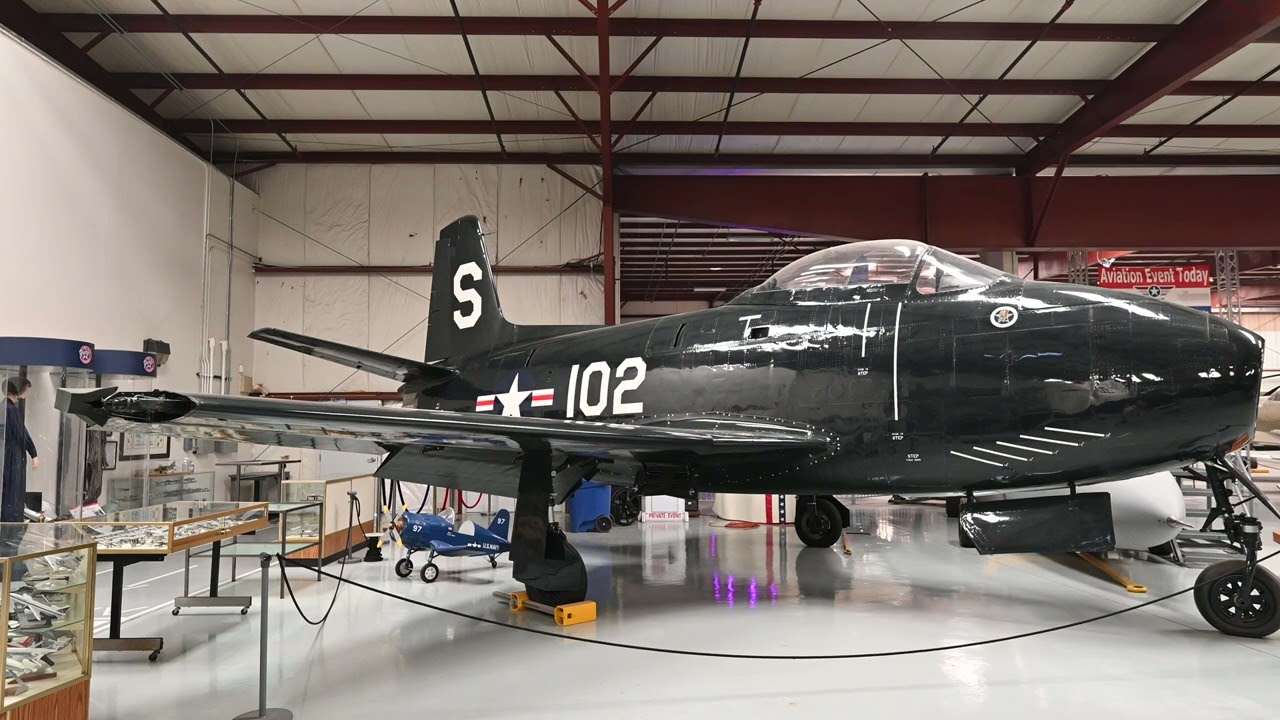 FJ-1 Fury :4K Widescreen.