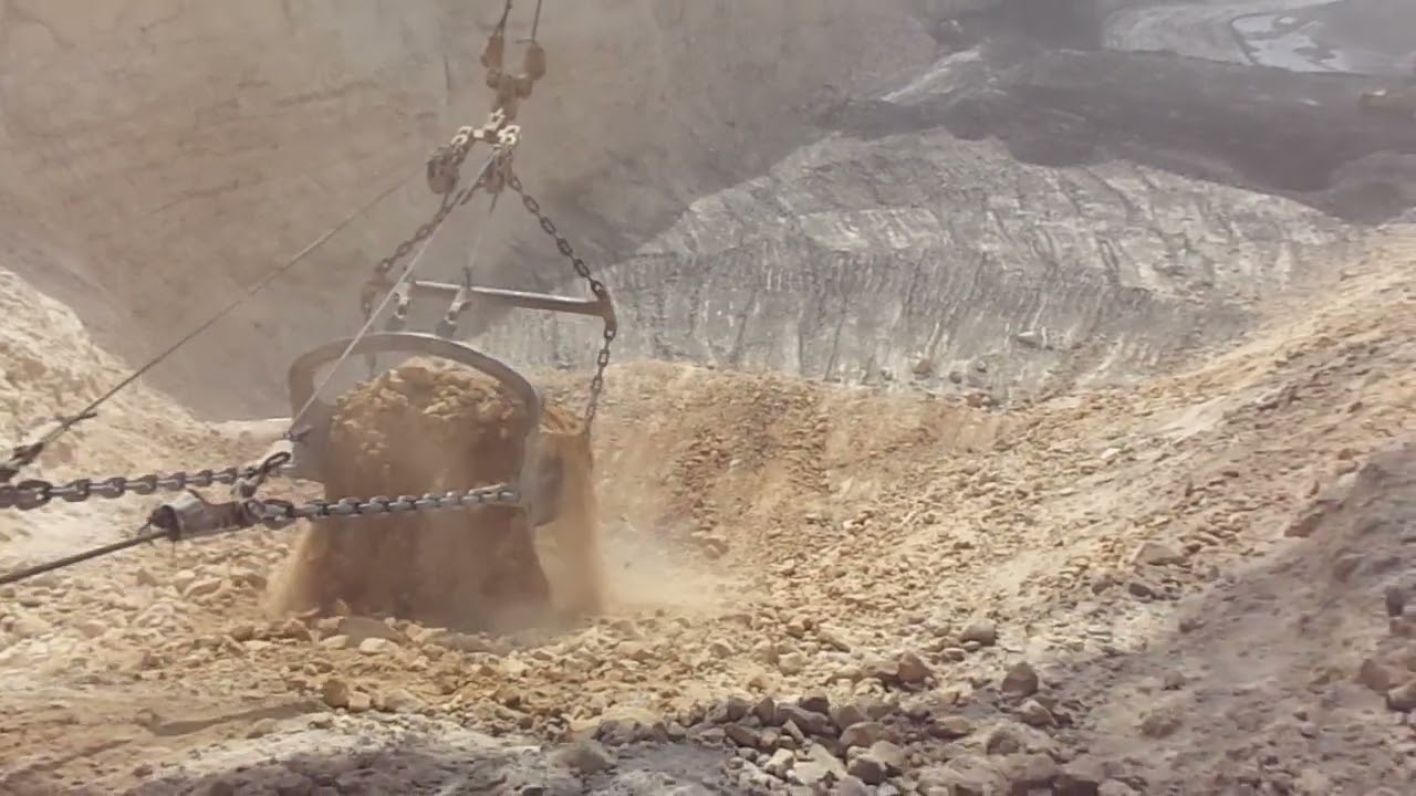 Caterpillar Dragline Coal Mine
