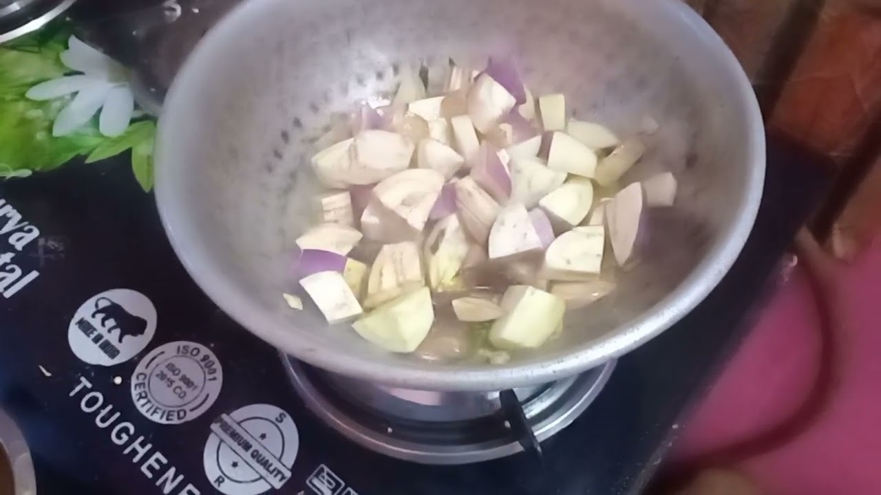 Potato and bringal video by @madurai foods
