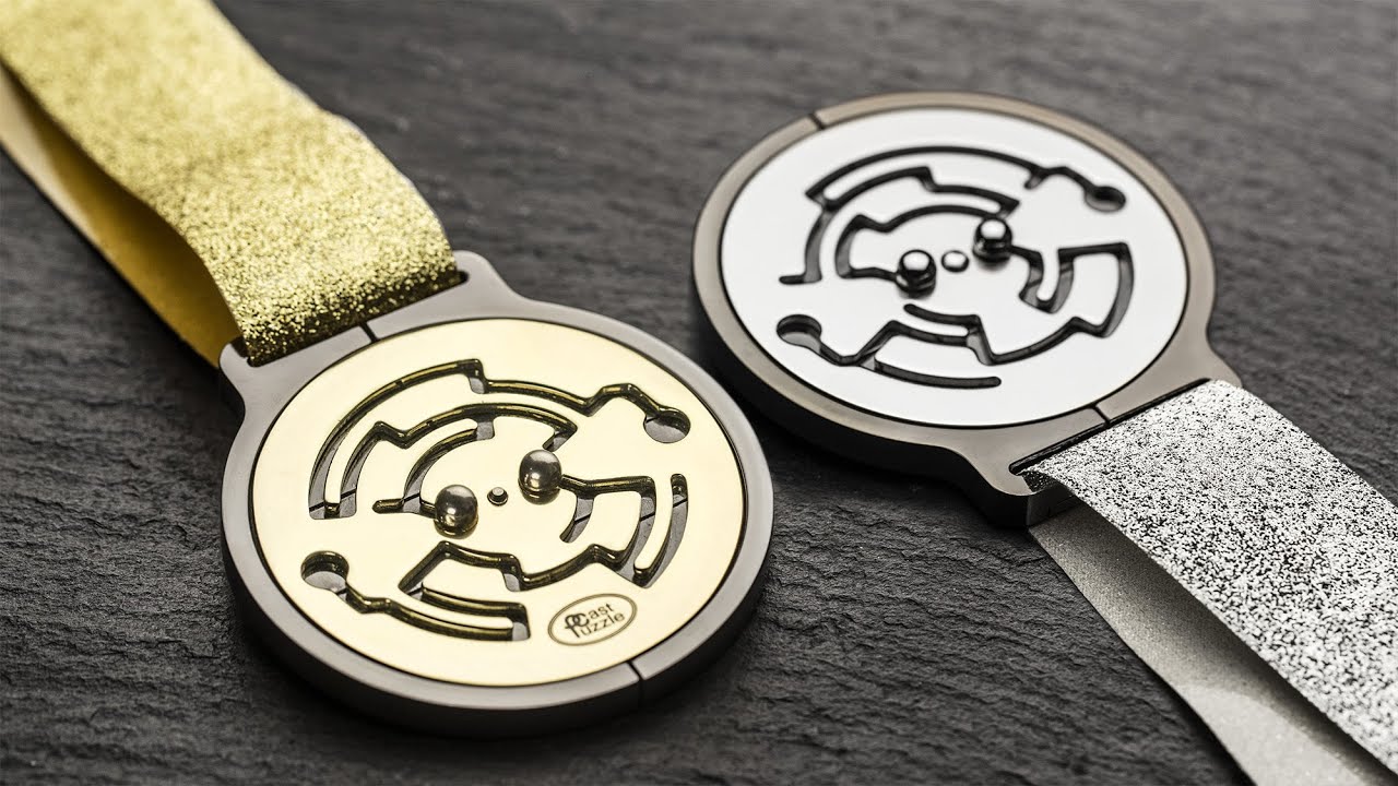 Solving Medallion puzzle.