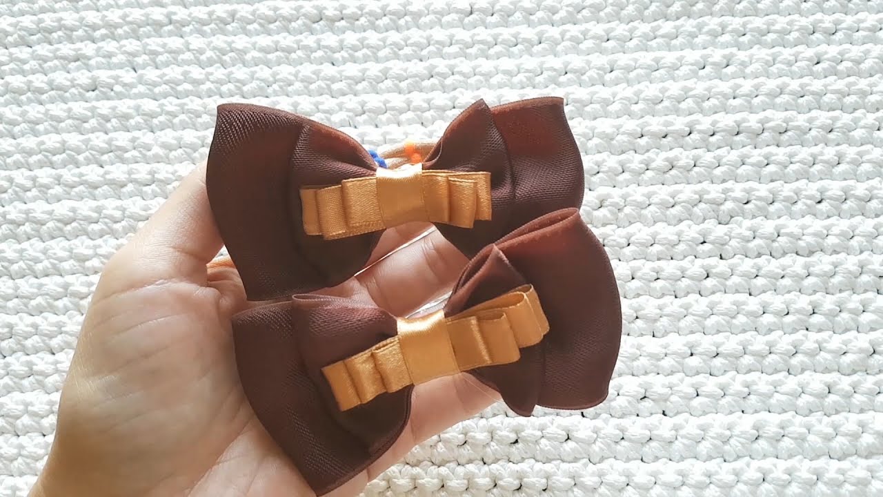 Бантик из атласных лент на расческе. Это проще, чем вы думаете