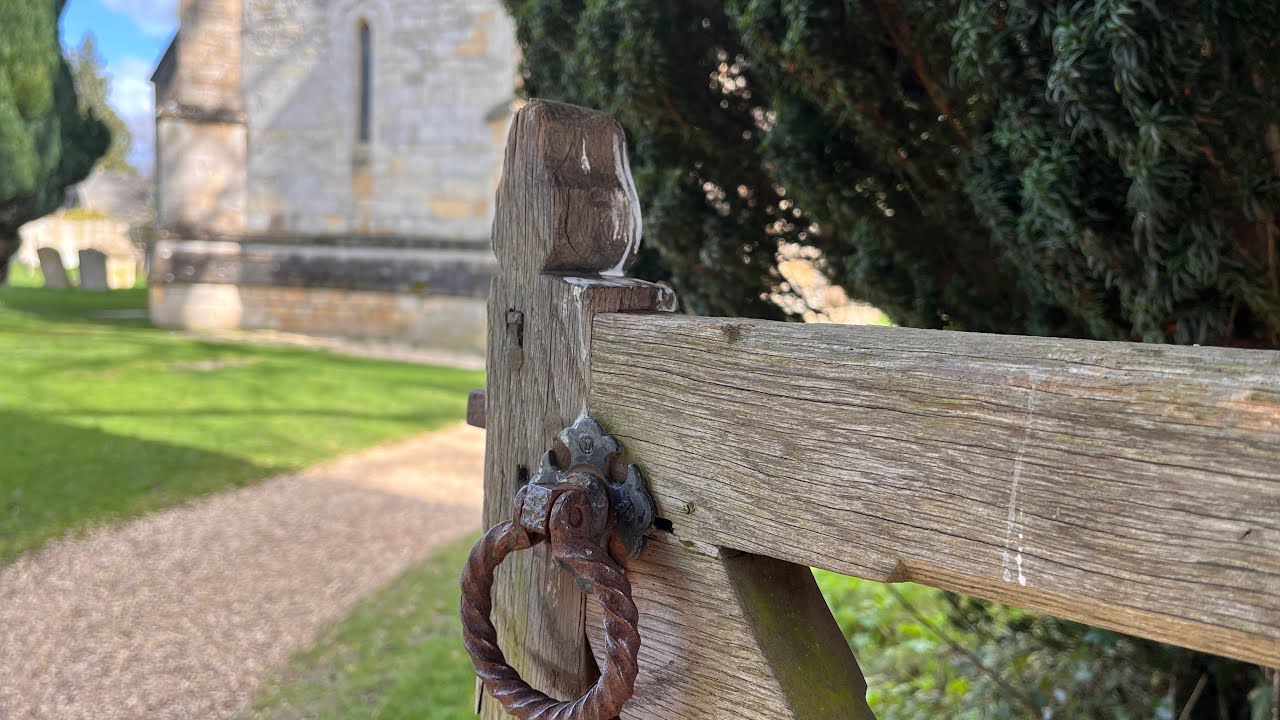 January in Rural England- Making Gingerbread-Thrifting #baking #thrifting #travel