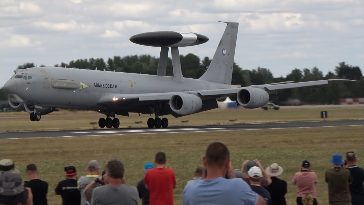 RIAT 2025, FRIDAY SHOW - F18s, TYPHOON & MORE! ✈️ 