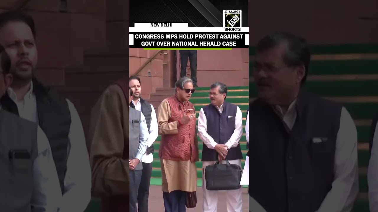 Congress MPs hold protest against government over National Herald Case