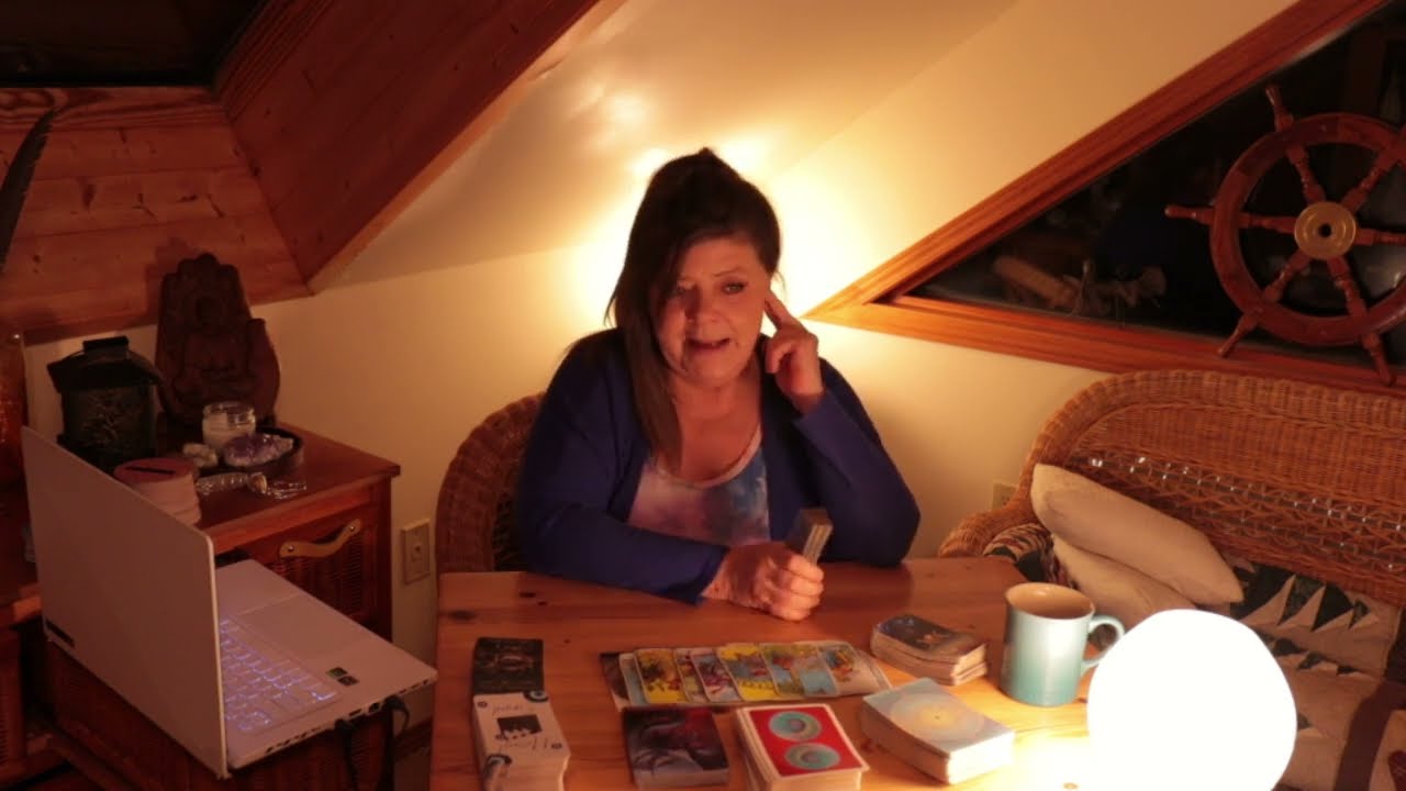 SAGITTARIUS BONUS A MESSAGE IS COMING IN,SOMEONE IS INSPIRED BY YOU WANTS TO HEAR YOUR SIDE