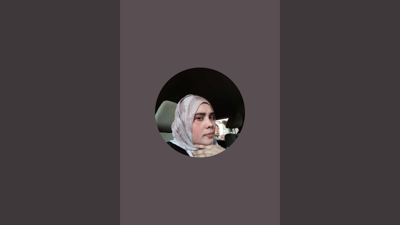 salma Naser is live