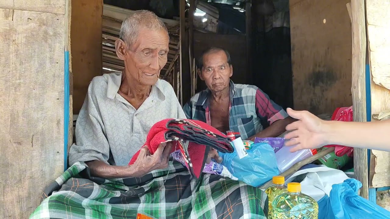 Bantuan Pertama Atok Kamis dan Atok Tayeb