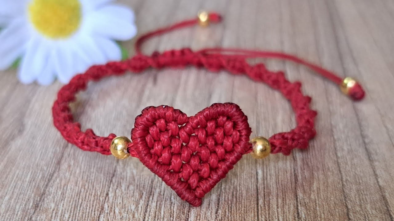 Macrame Heart Bracelet Tutorial | A Chic Valentine's Gift Idea