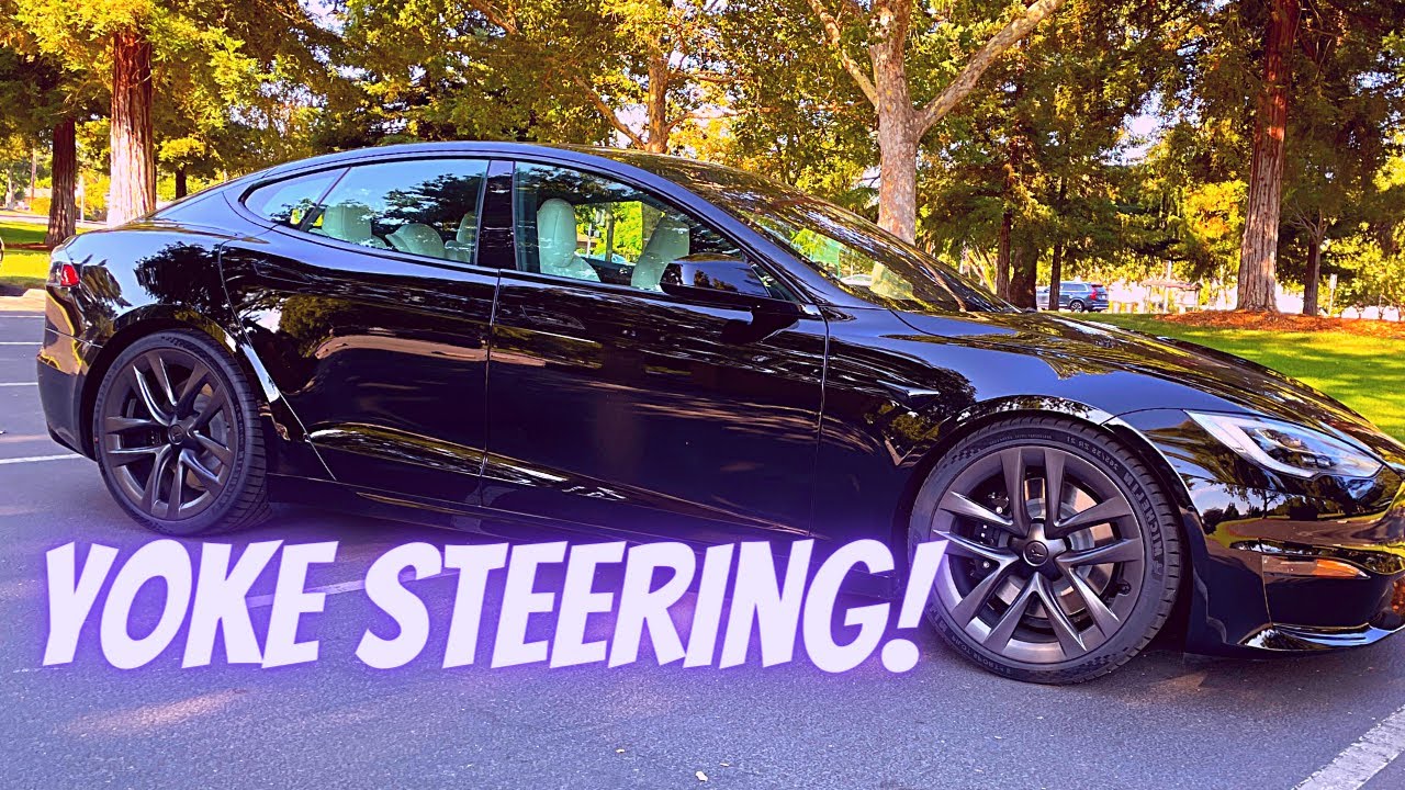 Tesla Model S 2021 Long Range Yoke Steering Wheel - Better than Plaid?