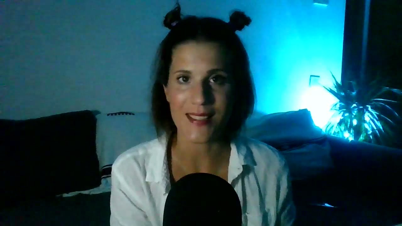 Magyar ASMR szerepjáték ~ Pannika, a holisztikus fodrászat gyakornoka kikérdez ~ suttogós