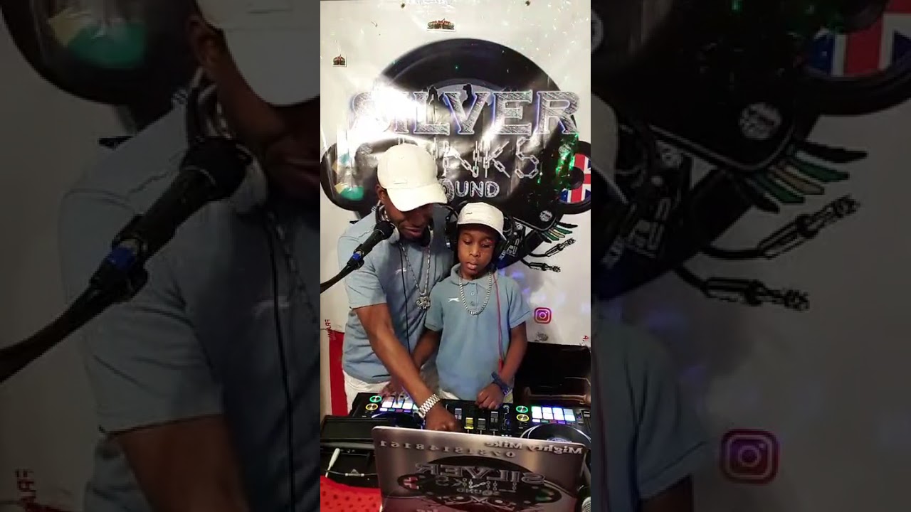 Father & son music show 🎶   We do not own the rights to the music playing in the background📍📌