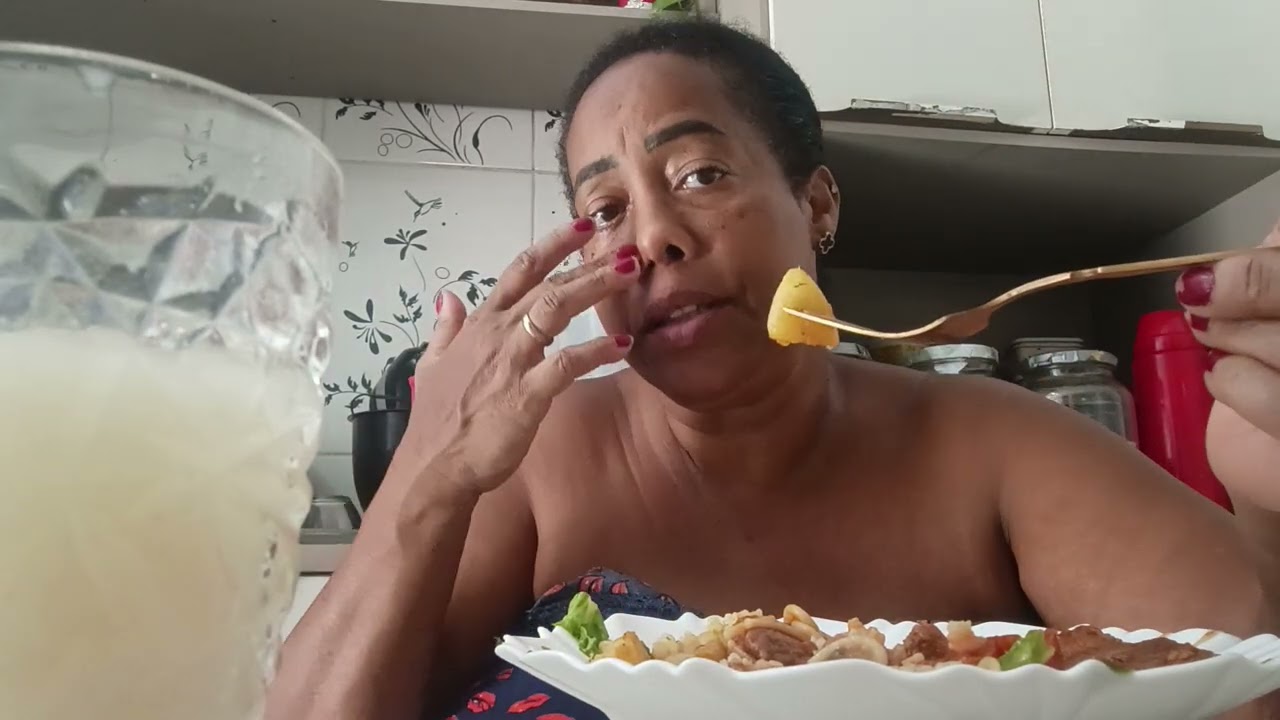 Boa tarde no pornô brasileiro minha rotina comendo batendo papo com vocês