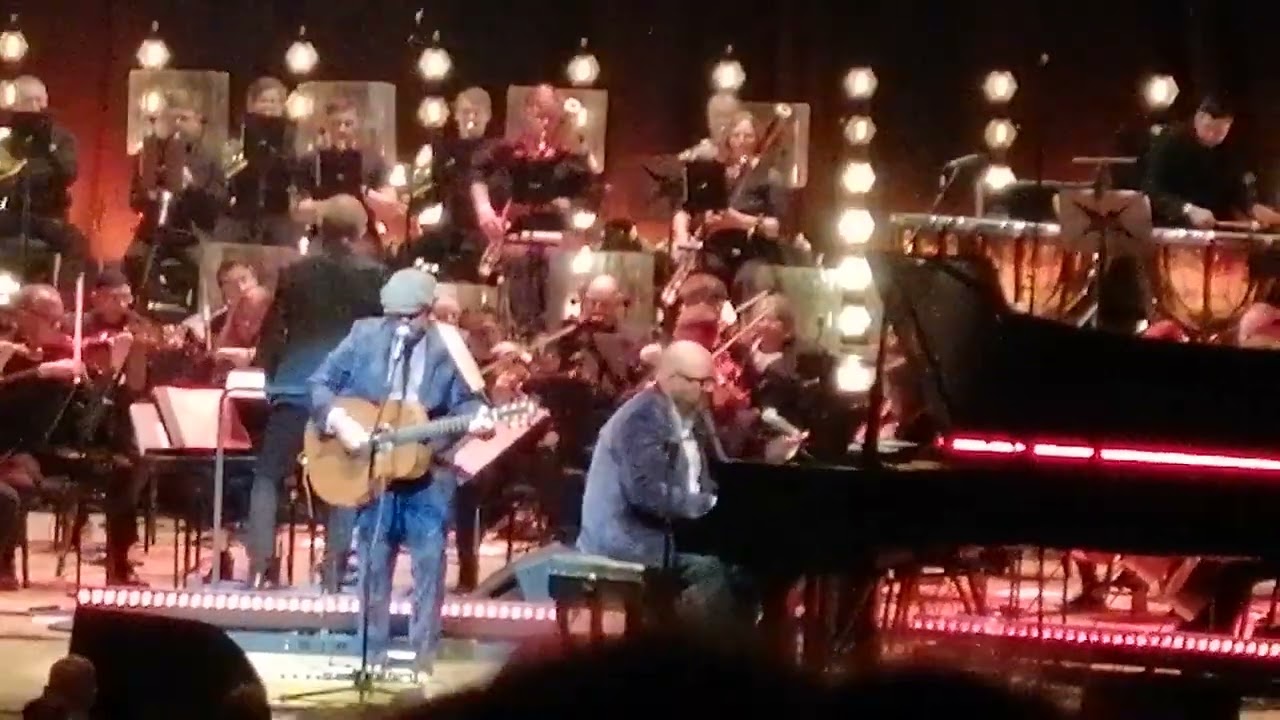 FOY VANCE & the Ulster Orchestra  @ The Waterfront Hall Belfast
