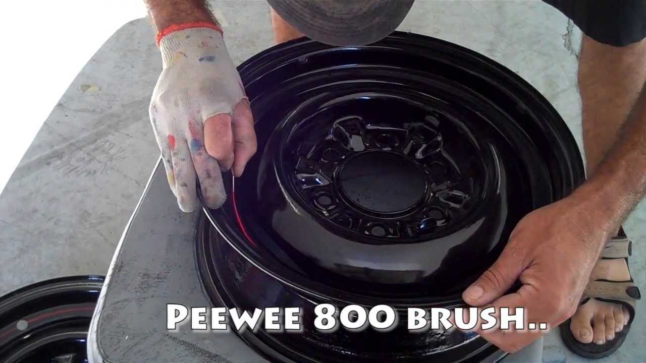 Pinstriping wheels by hand