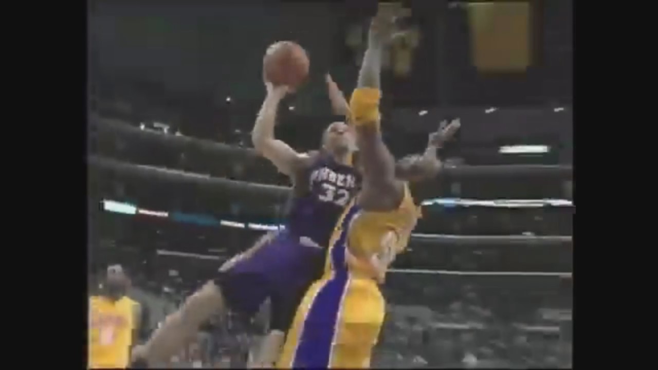 Jason Kidd 14 Points 9 Ast @ Lakers, 2000-01.