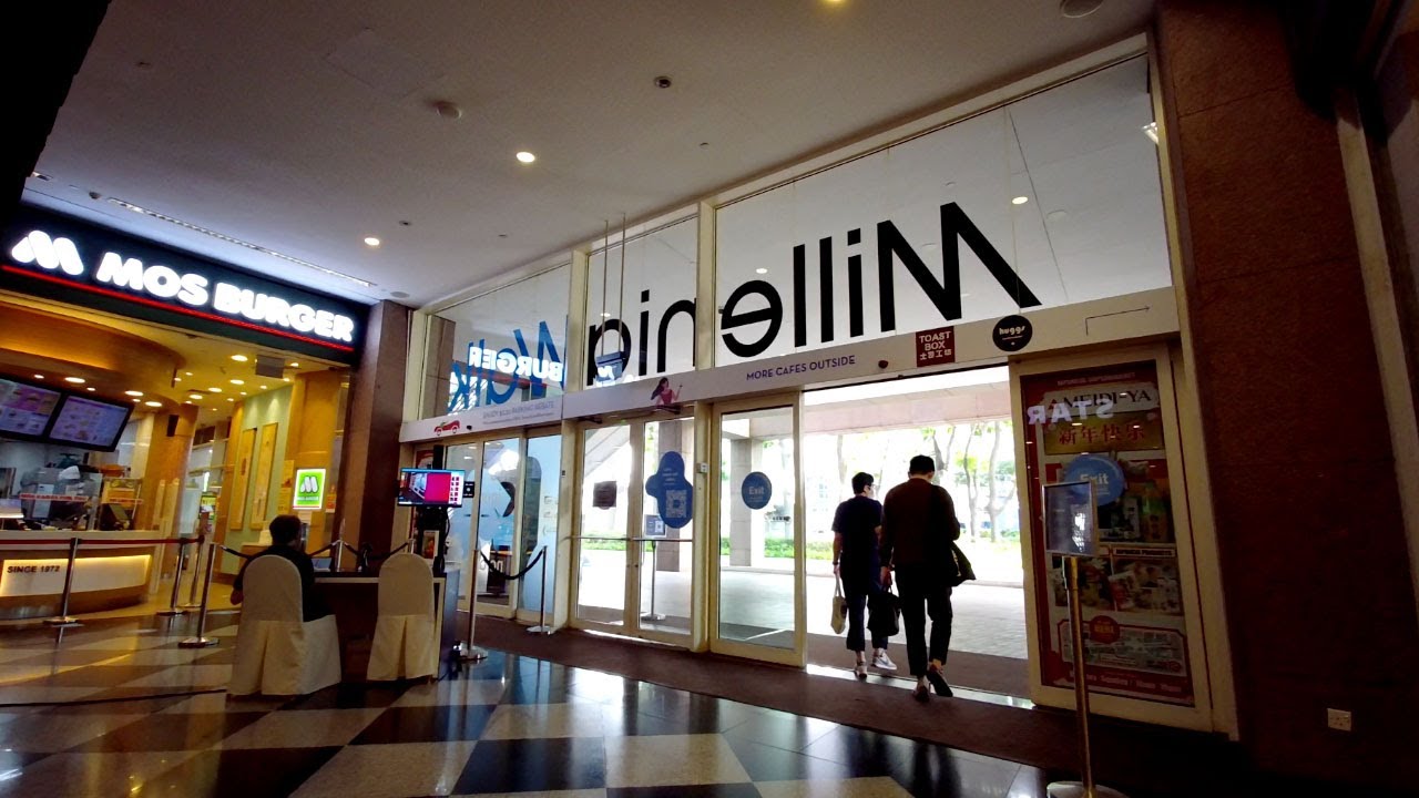 Singapore walking around in Millenia Walk, Promenade